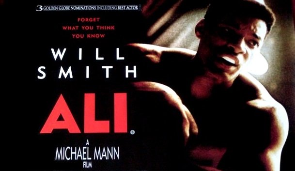 Ali (2001) Filminin Konusu: Otoriteler tarafından gelmiş geçmiş en iyi boksör olarak nitelendirilen Muhammed Ali...