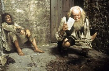 Edmond Dantes: Tanrıya inanmıyorum! Abbe Faria: Sorun değil, O sana inanıyor. Monte Kristo Kontu - The Count Of Monte Cristo (2002)